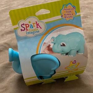 Spark Create Imagine Elephant Spout Guard | NIB